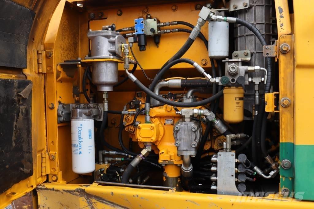 CAT 323 D Escavatori cingolati