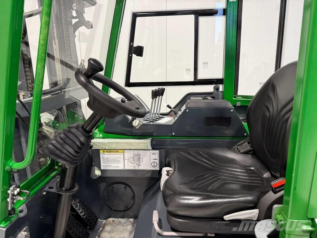 Combilift CBE2500 Carrello elevatore retrattile a 4 vie