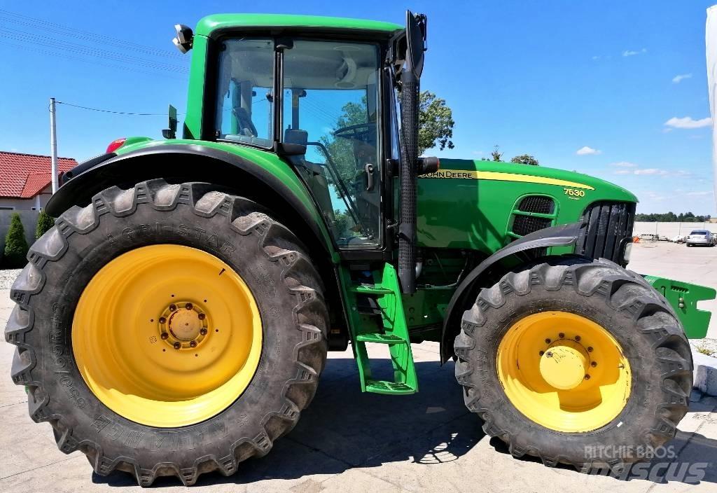 John Deere 7530 Trattori