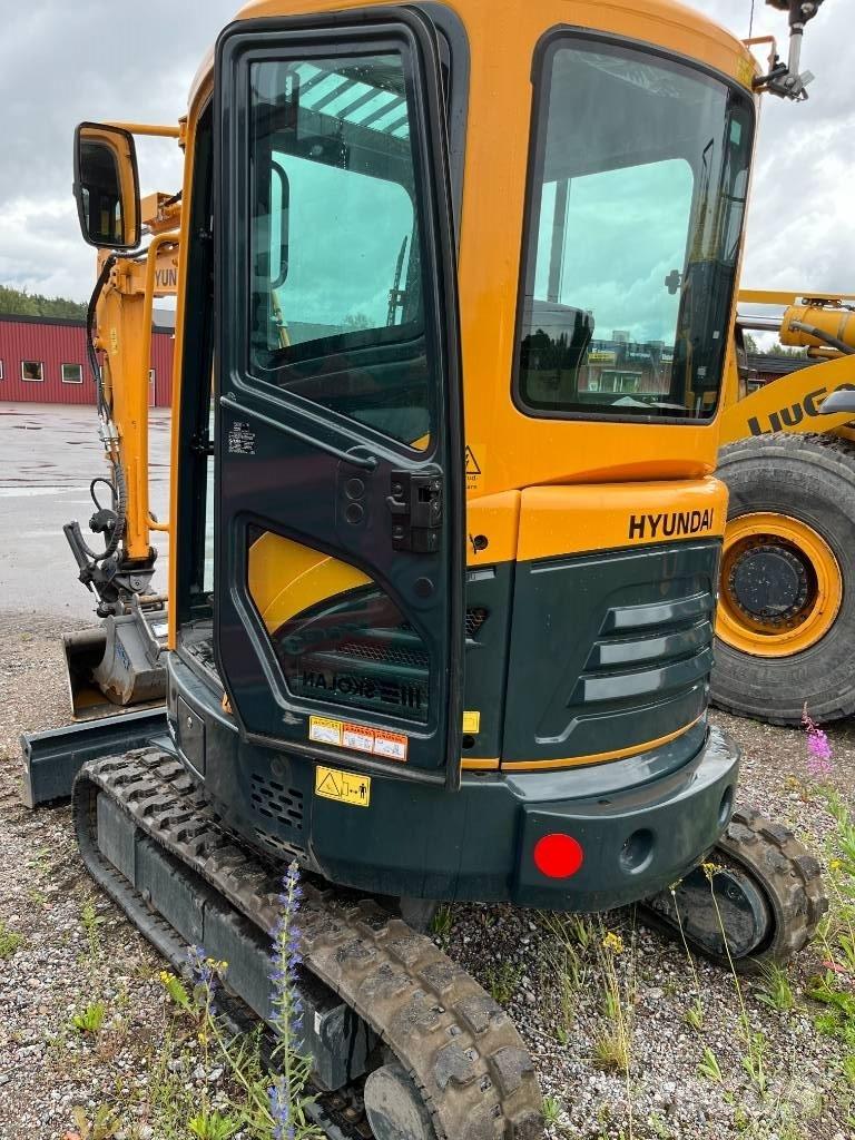 Hyundai R25Z-9 AK Miniescavatori