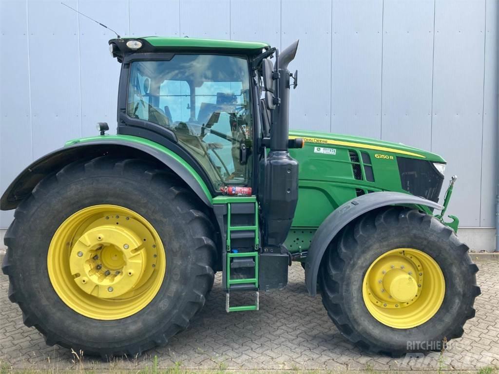 John Deere 6250R Trattori