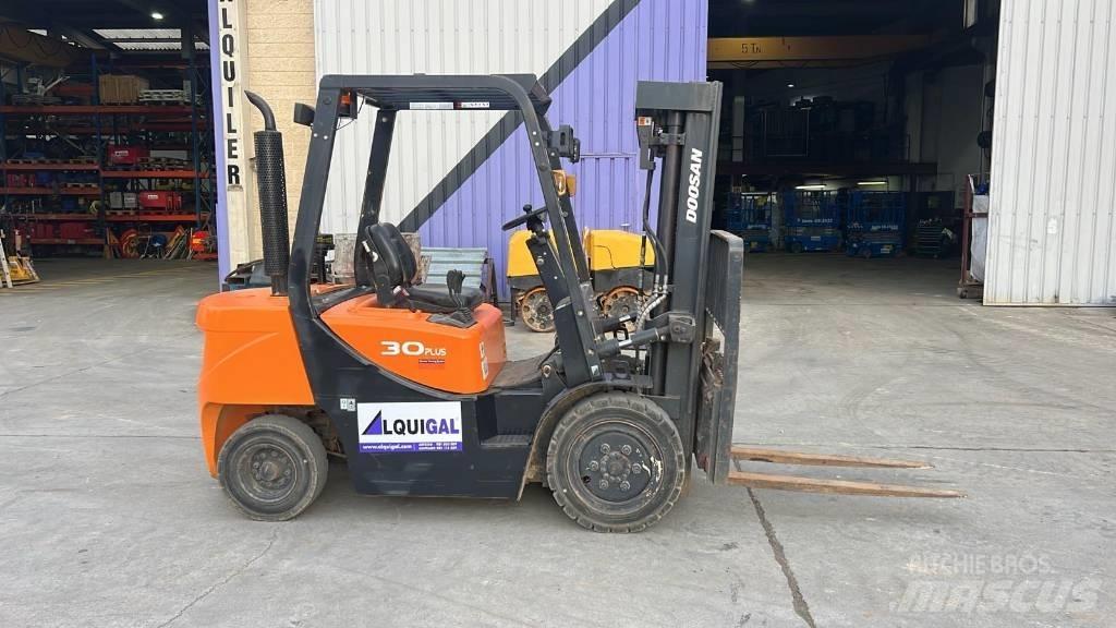 Doosan D 30 G Carrelli elevatori diesel