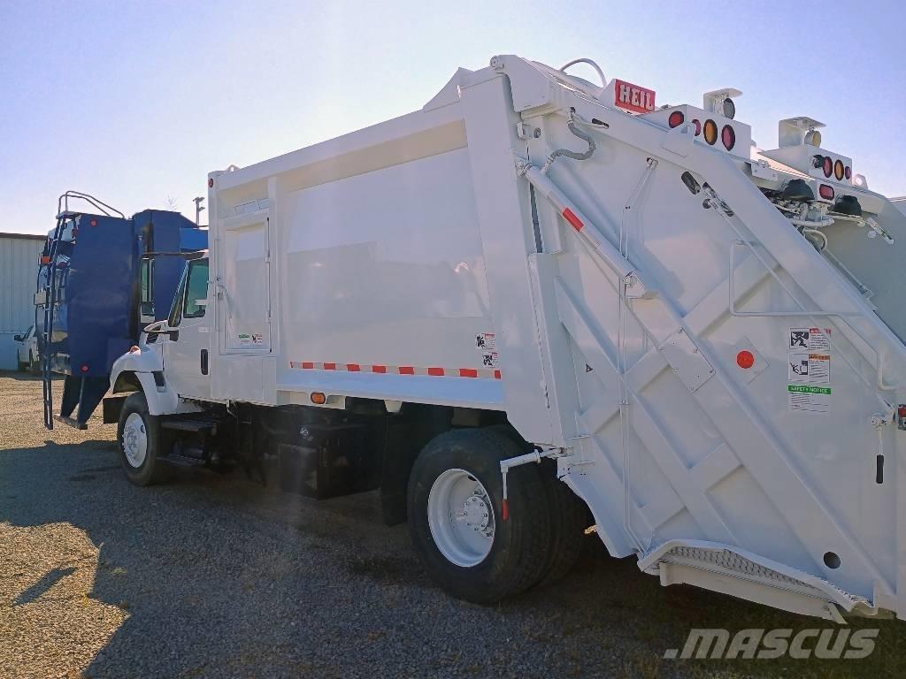International 7400 Camion dei rifiuti