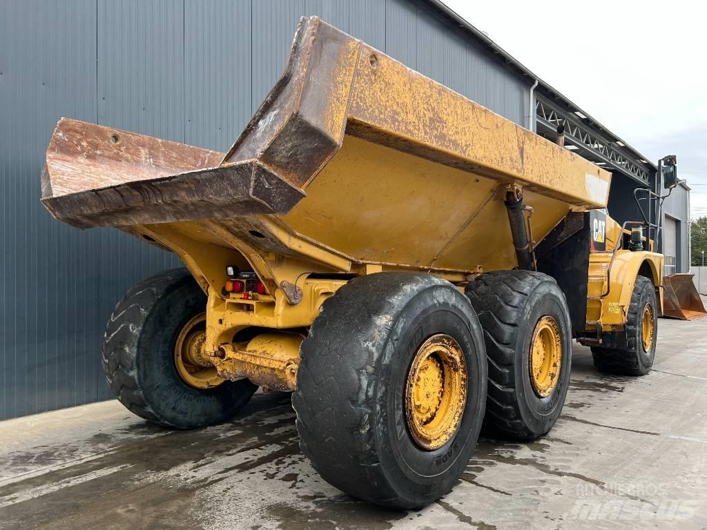 CAT 735B Dumpers articolati