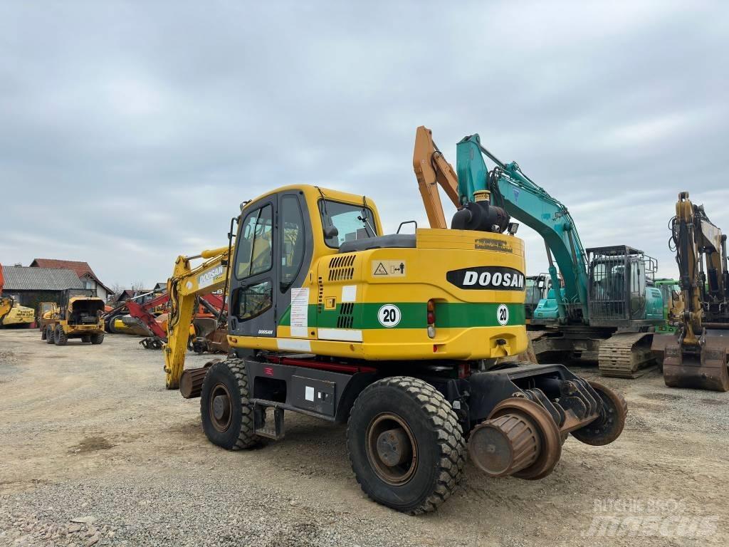 Doosan DX 160 WR Escavatori gommati