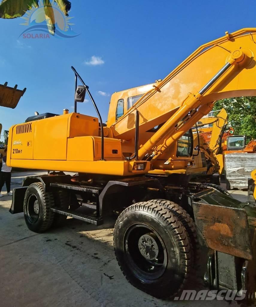 Hyundai robex 210w-7 Escavatori gommati