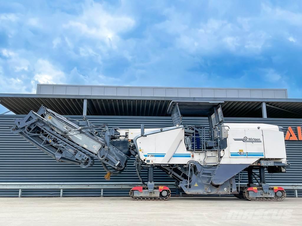 Wirtgen W 210 Fresa a freddo per asfalto