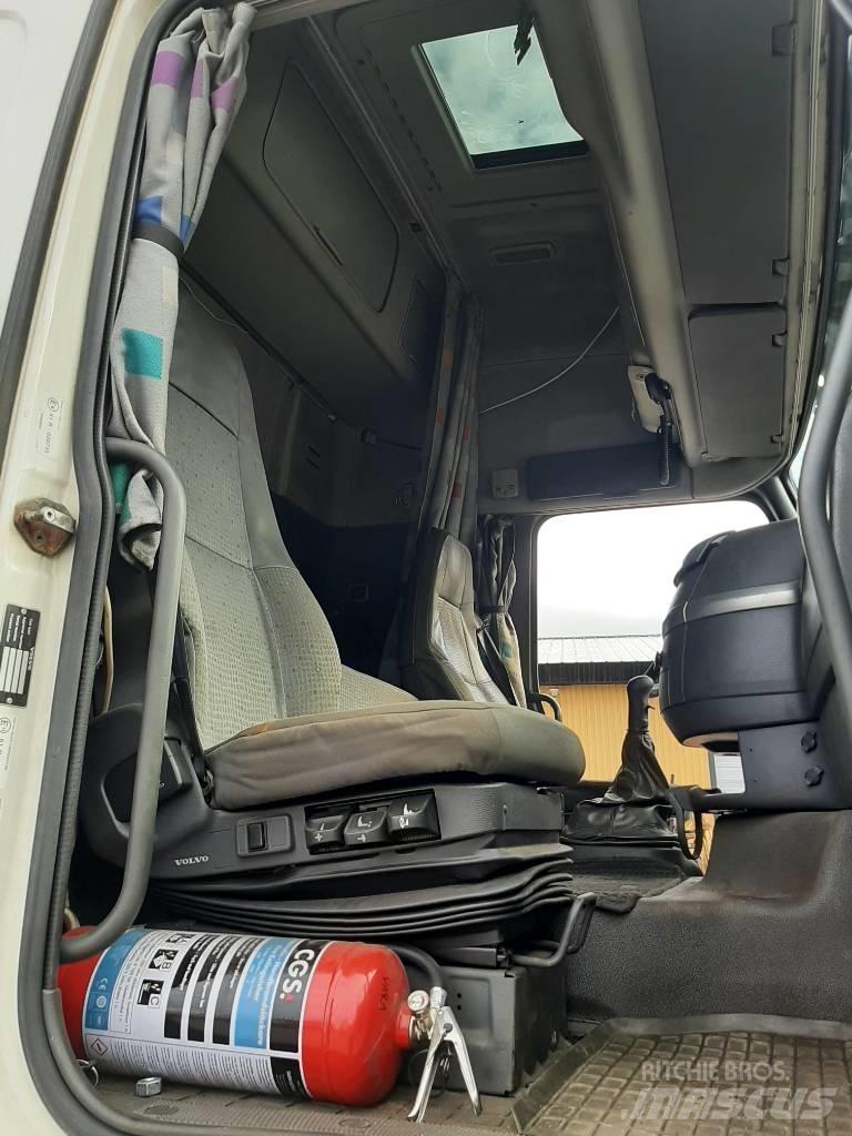 Volvo FH 12 Motrici centinate