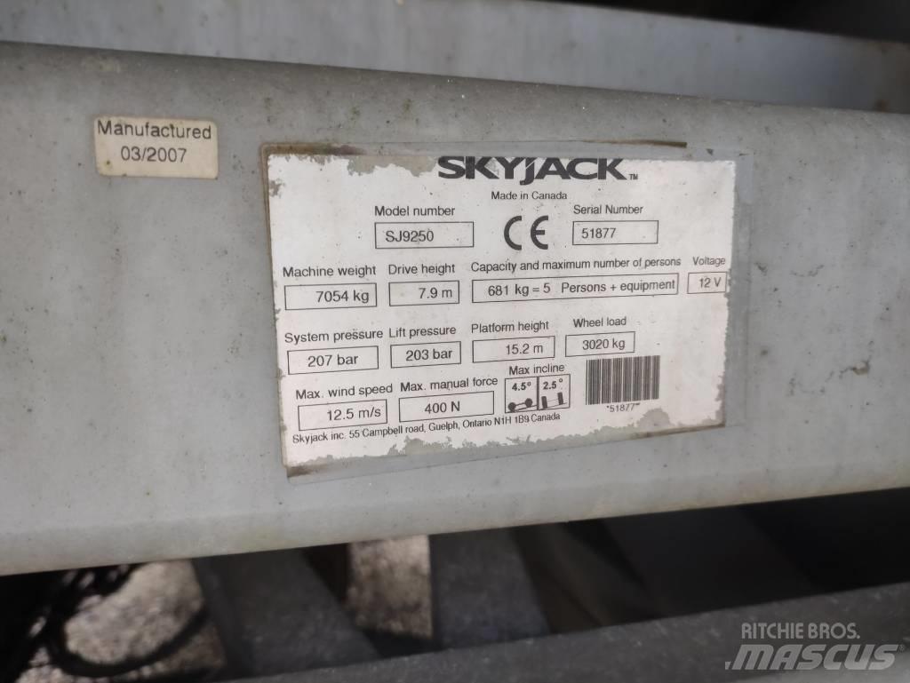 SkyJack SJ 9250 Piattaforme a pantografo
