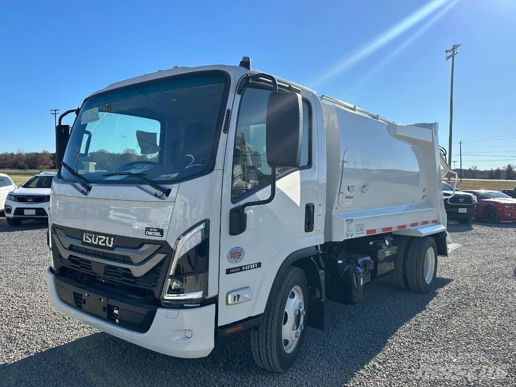 Isuzu NRR Camion dei rifiuti