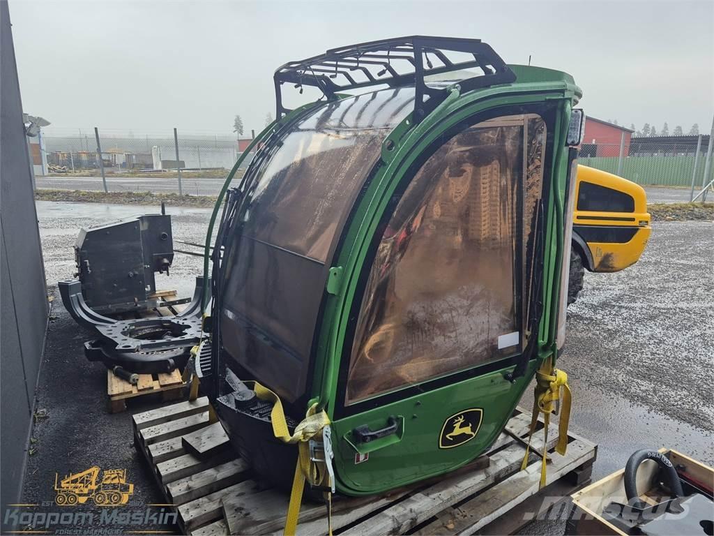 John Deere 1270G Cabine e interni