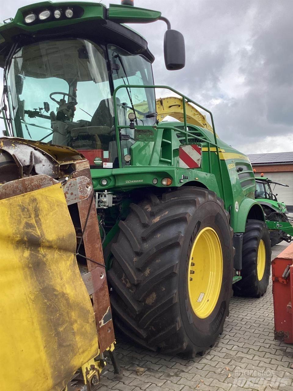 John Deere 8300 Trince semoventi