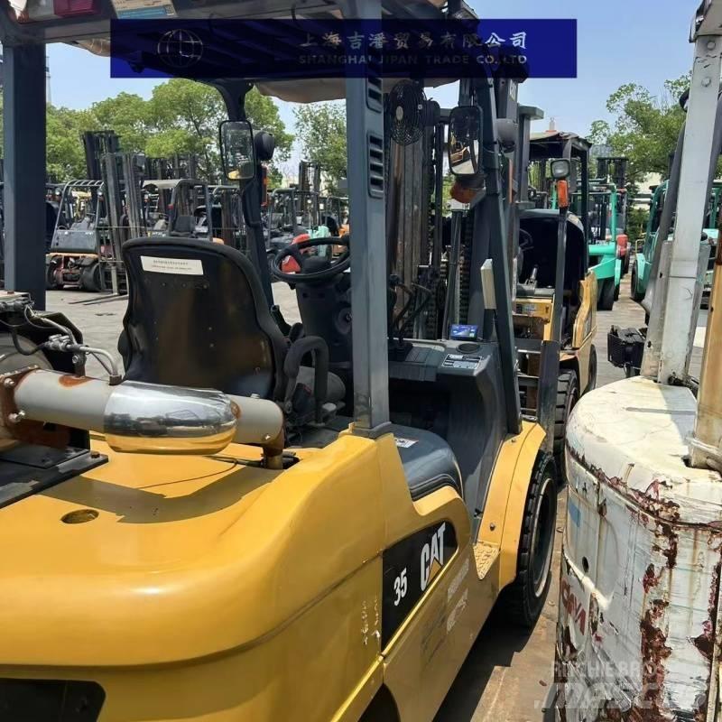 CAT 35 Carrelli elevatori diesel