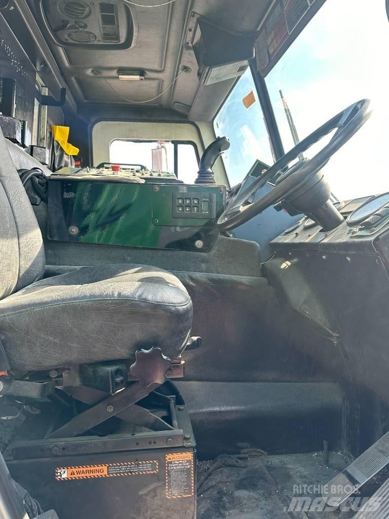 Mack LEU613 Camion dei rifiuti
