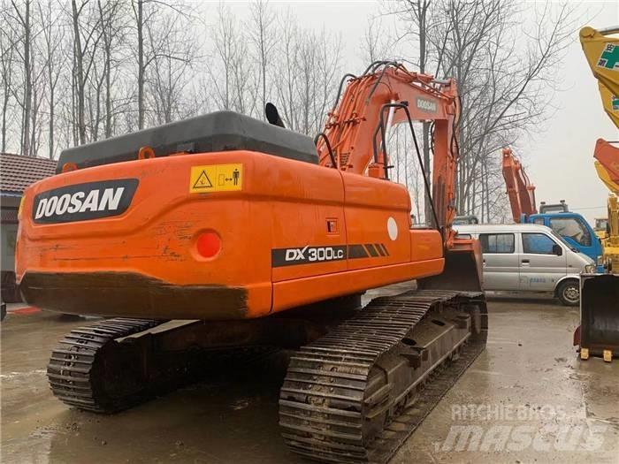 Doosan DX 300 Escavatori cingolati