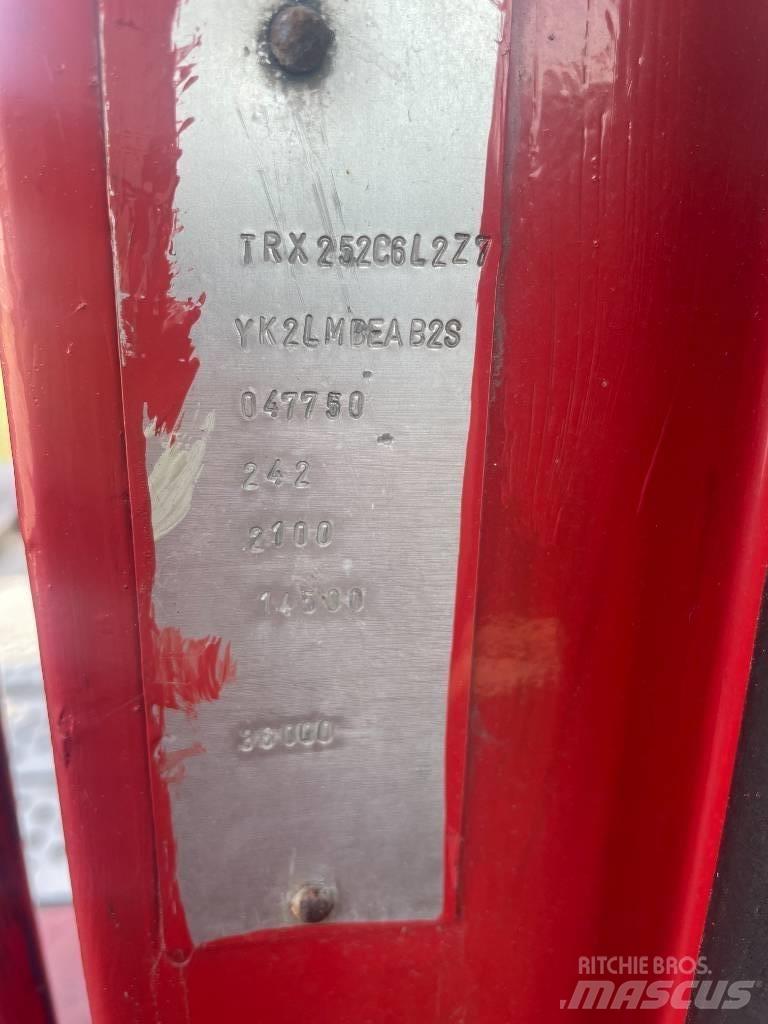 Kalmar TRX252 Trattori portuali