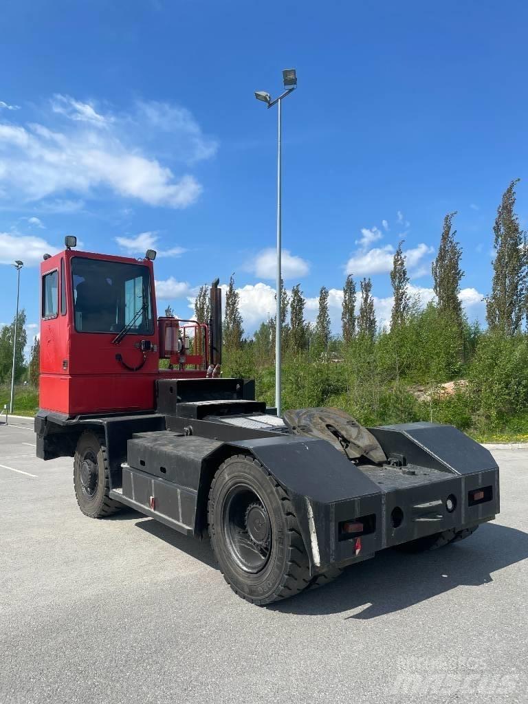 Kalmar TRX252 Trattori portuali