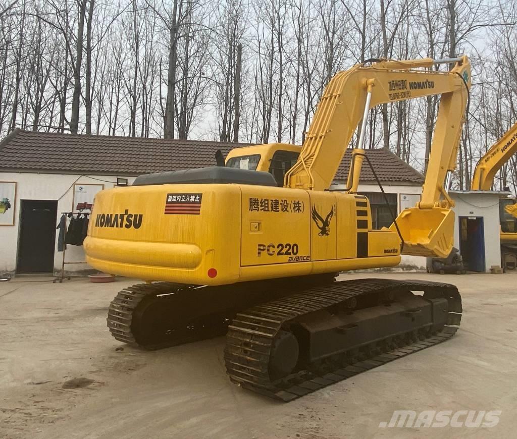 Komatsu PC 220-8 Escavatori cingolati