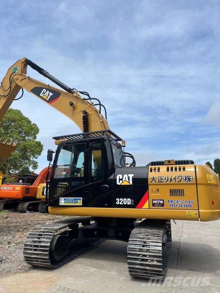 CAT 320 D2 Escavatori cingolati