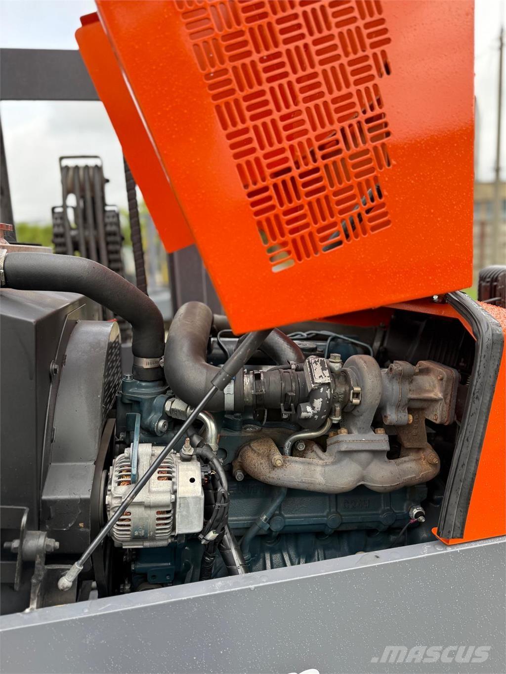 Combilift C5000 XL Carrello elevatore retrattile a 4 vie