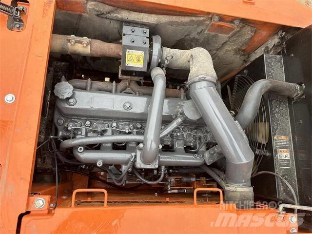 Doosan DH210W Escavatori gommati