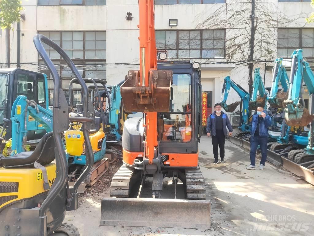Hitachi ZX 30 U Miniescavatori