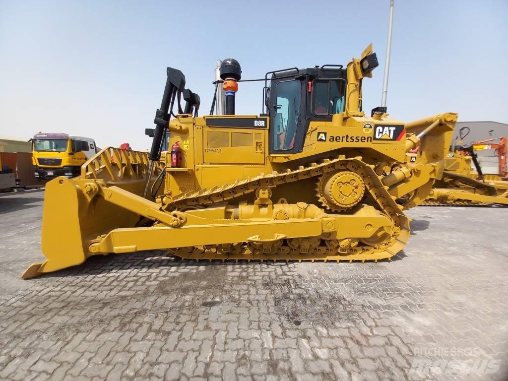 CAT D8R (Abu Dhabi) Dozer cingolati