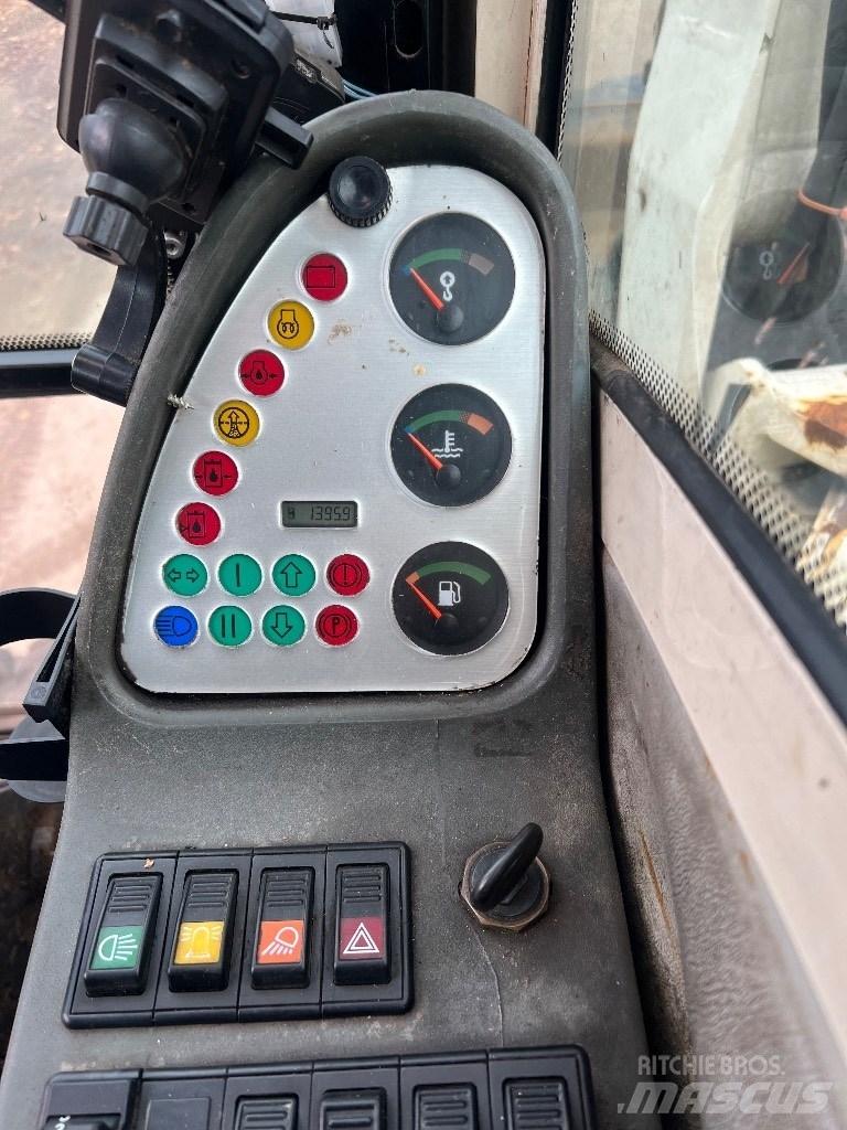 Terex Schaeff HML32 Escavatori gommati