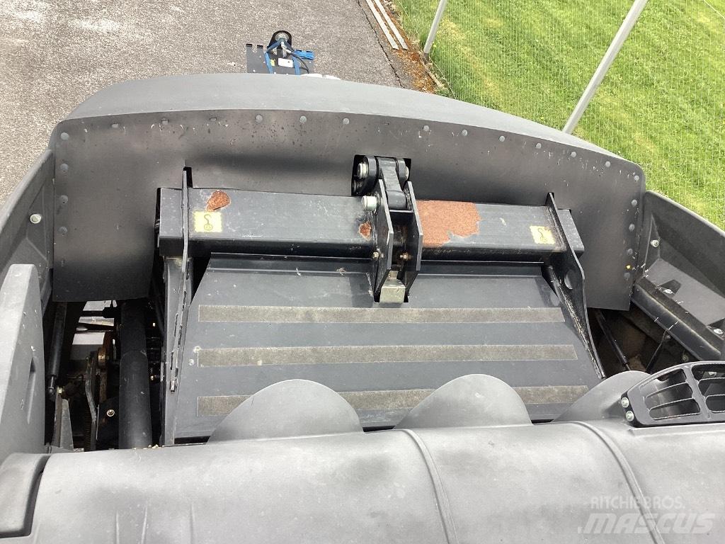 New Holland 1290 Presse quadre