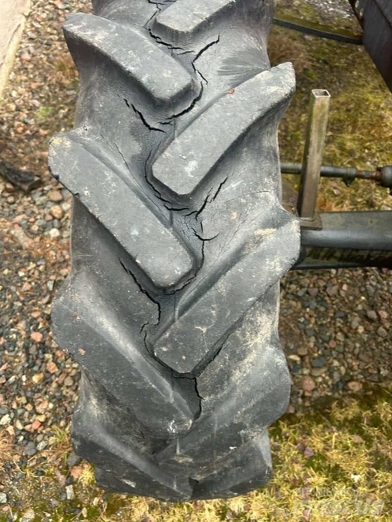 Valmet 405-4 Trattori