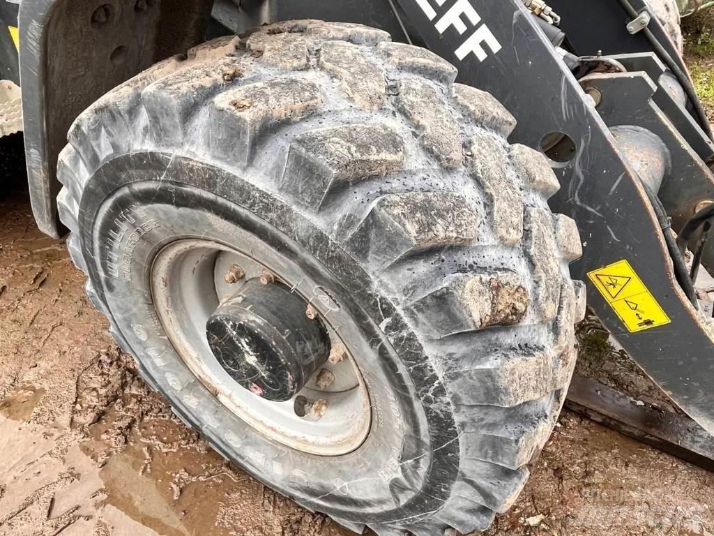Terex Schaeff TL80 Pale gommate