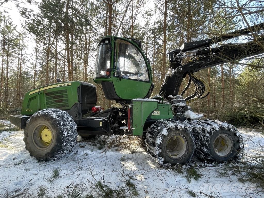 John Deere 1070E Abbattitrici, Disboscatrici