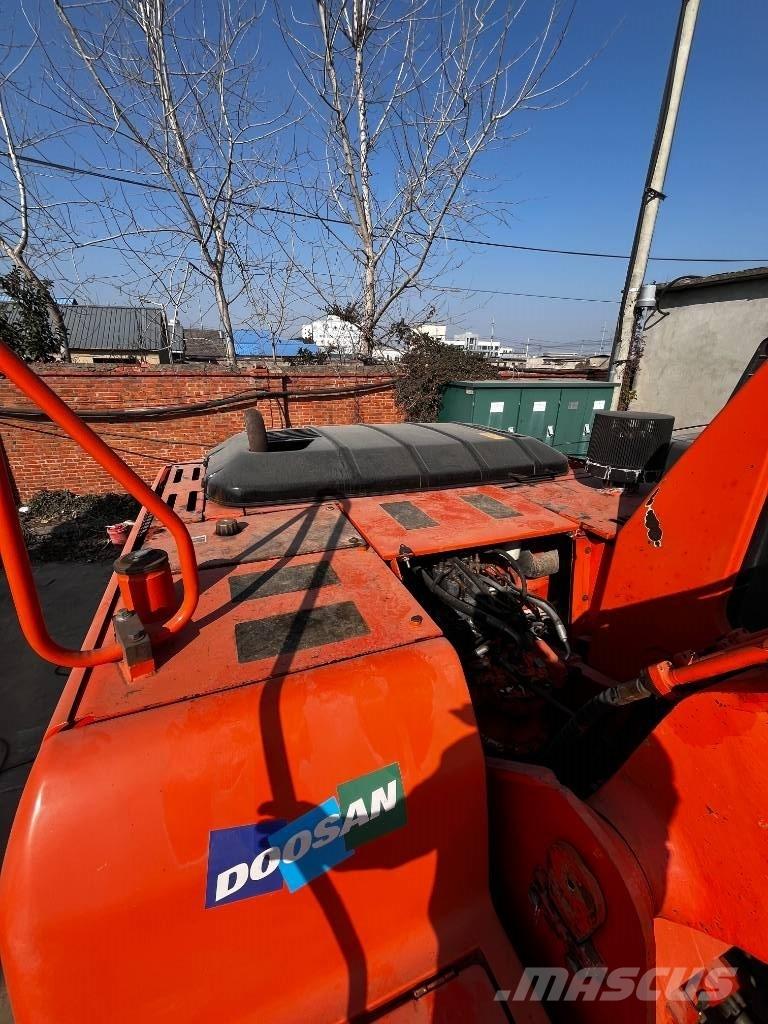 Doosan DH 225 LC-7 Escavatori cingolati
