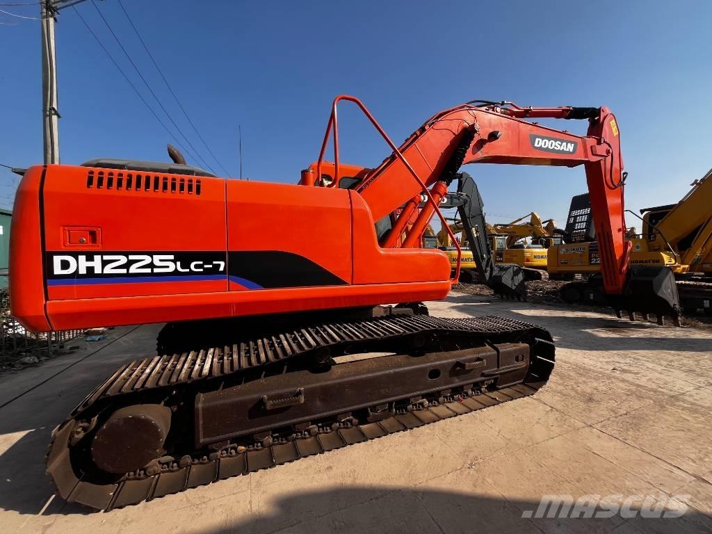 Doosan DH 225 LC-7 Escavatori cingolati