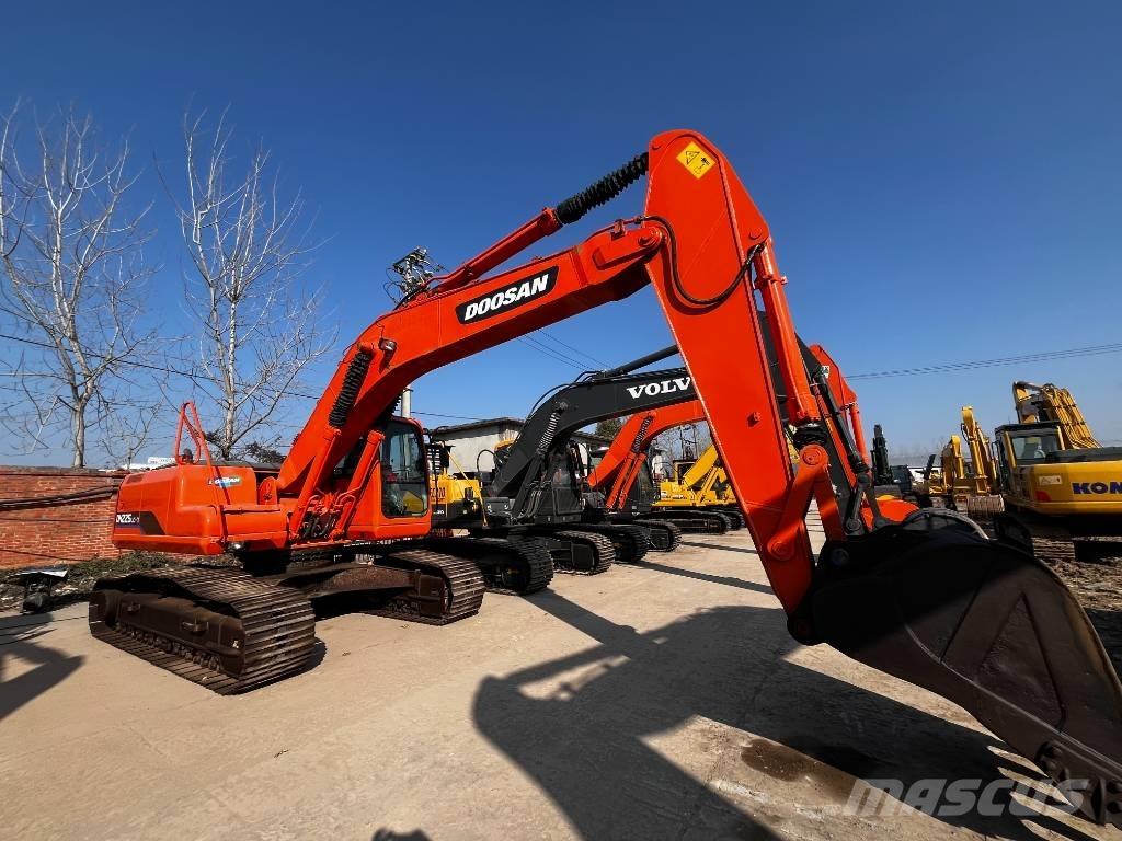 Doosan DH 225 LC-7 Escavatori cingolati