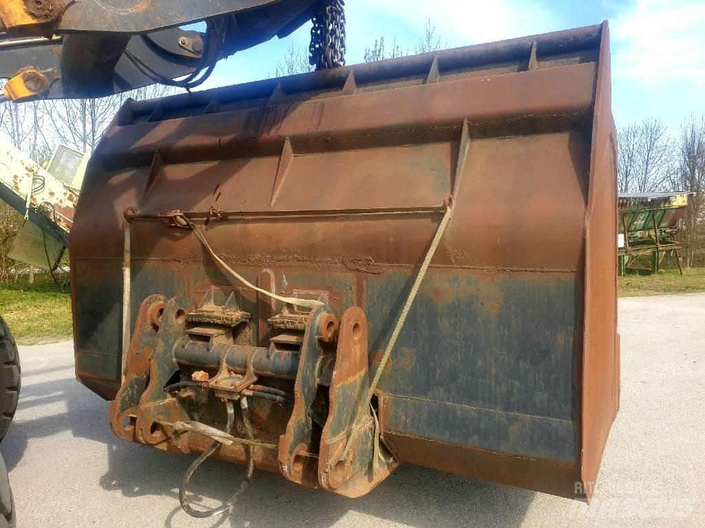  GODET GHD 8M3 Benne