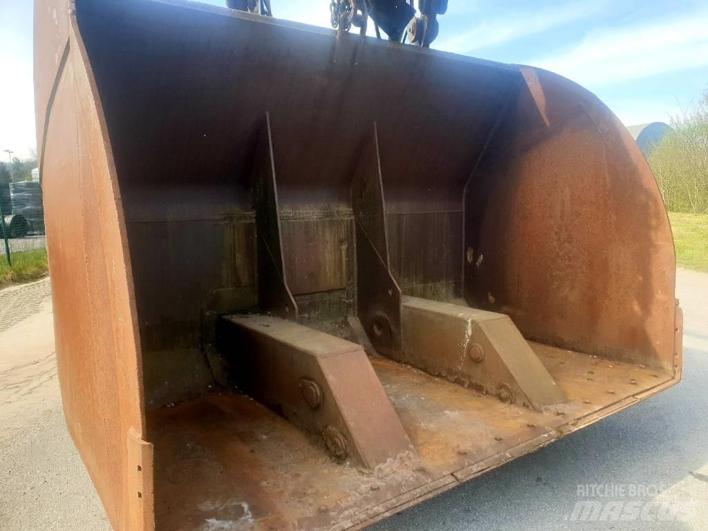  GODET GHD 8M3 Benne