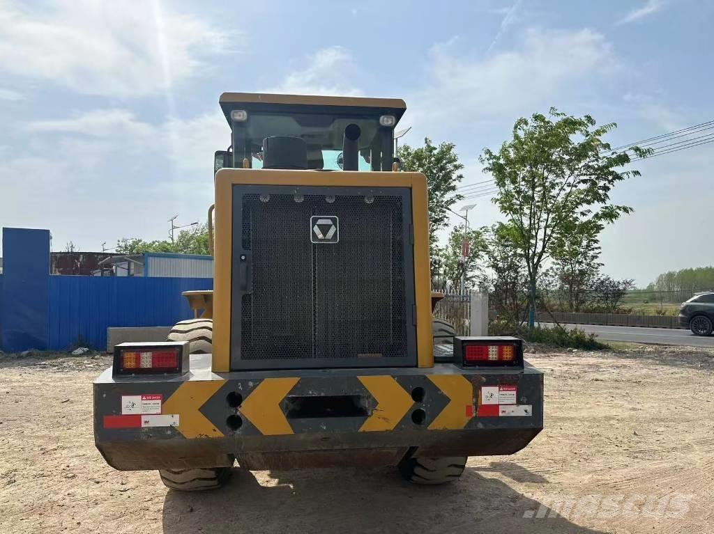 XCMG LW 300 FV Pale gommate