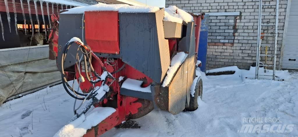 Kuhn Primor 3560 Trinciatrici, tagliatrici e srotolatrici per balle