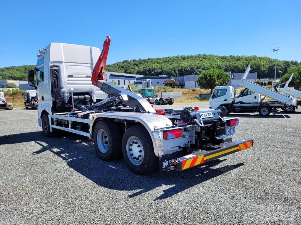 MAN 26.560 Camion con gancio di sollevamento