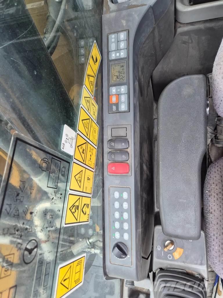 CAT M 318 F Escavatori gommati