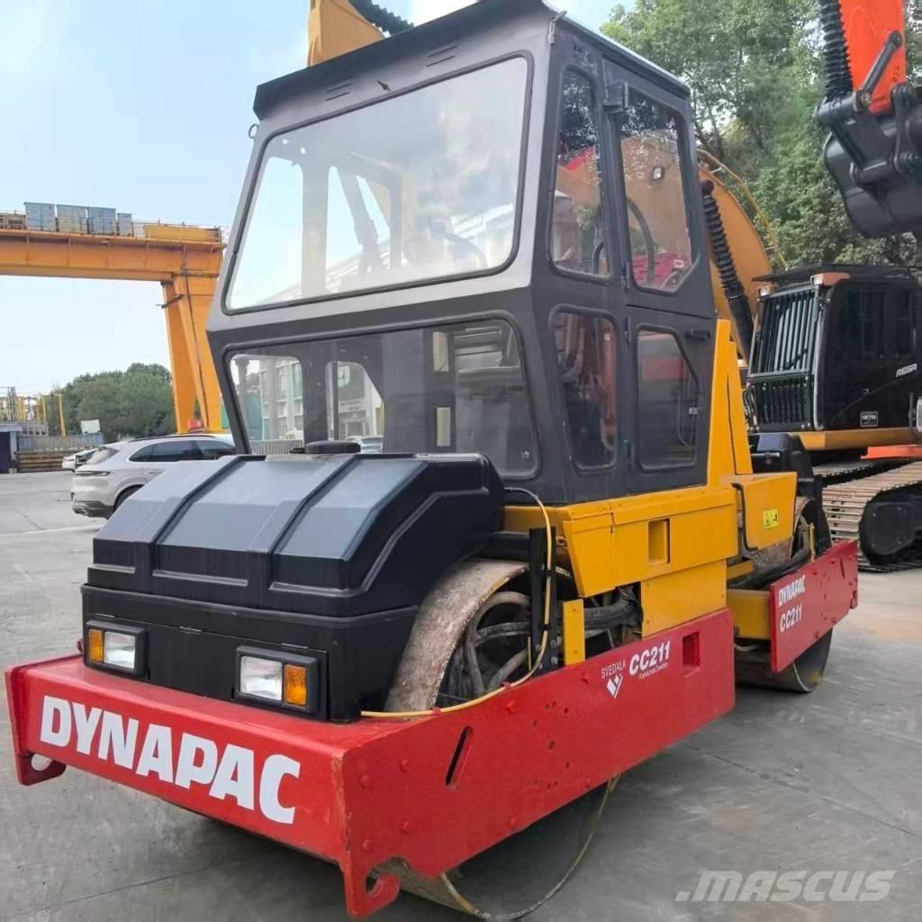 Dynapac CC 211 Rulli monotamburo