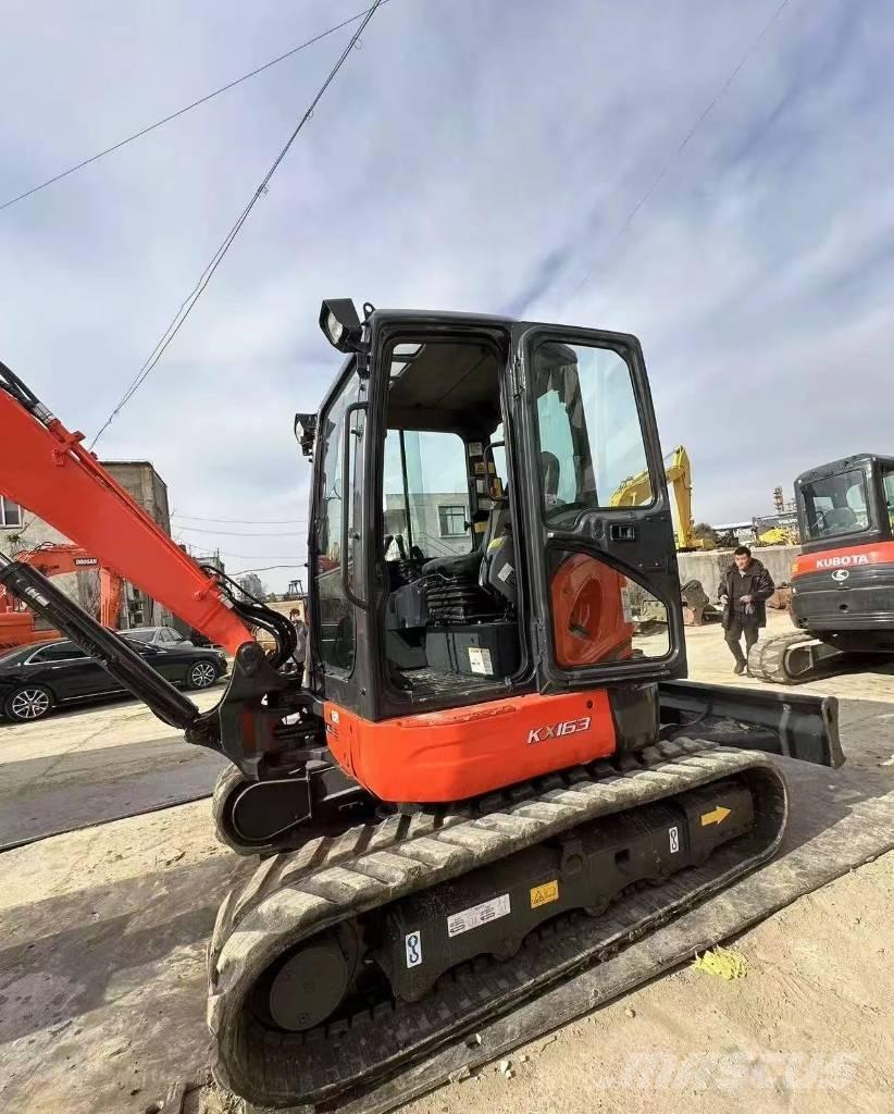 Kubota 163 Escavatori cingolati