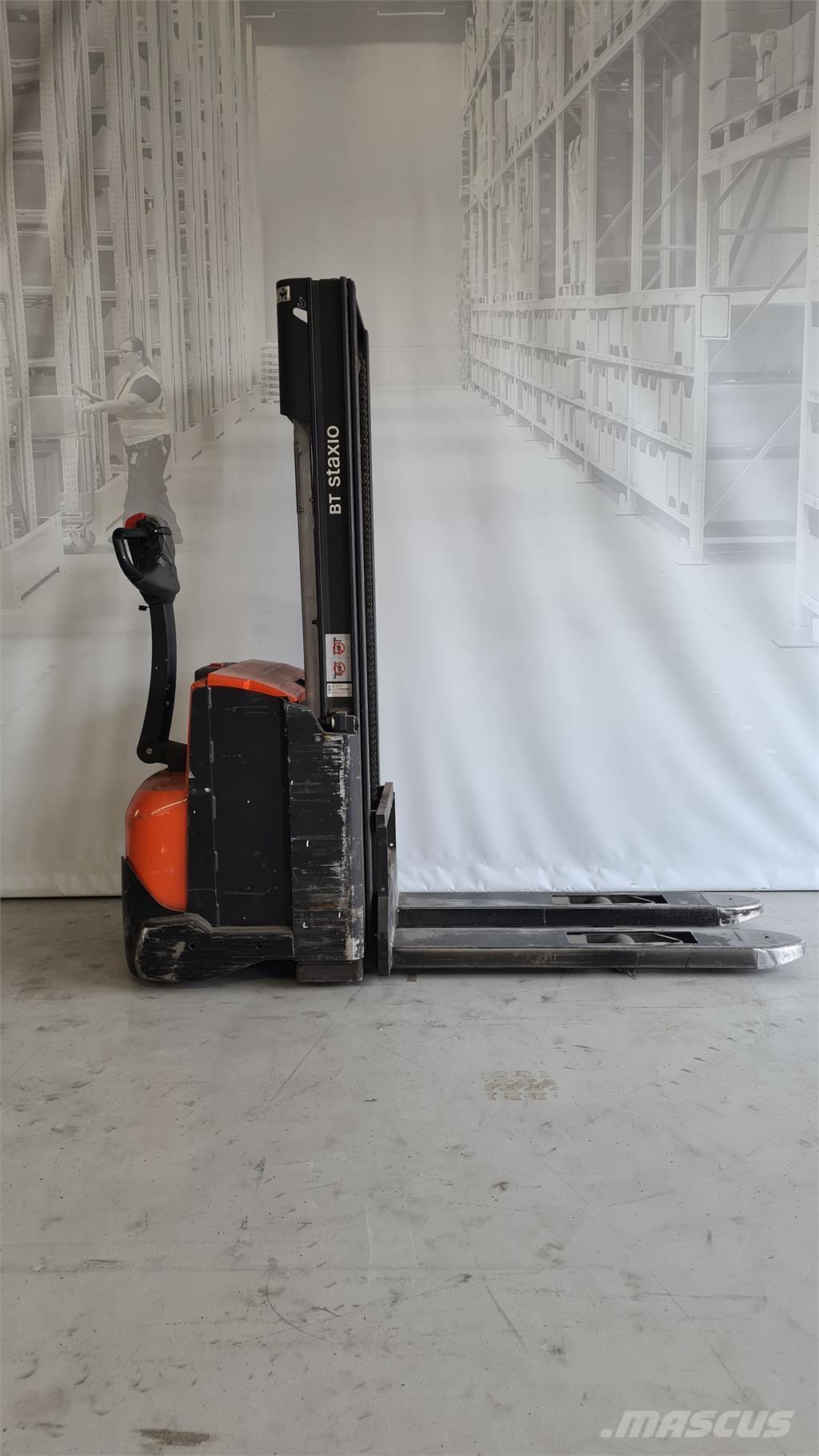 Toyota SWE120 Carelli stoccatori  automatici-usati