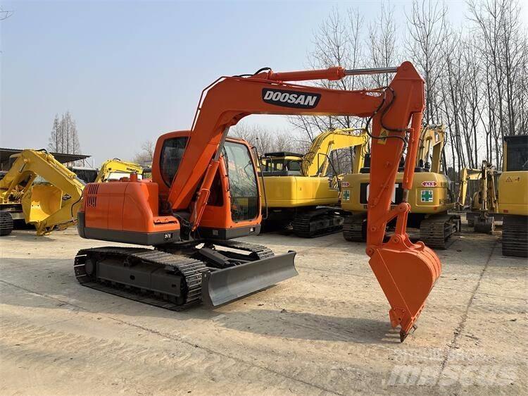 Doosan DX75 Miniescavatori