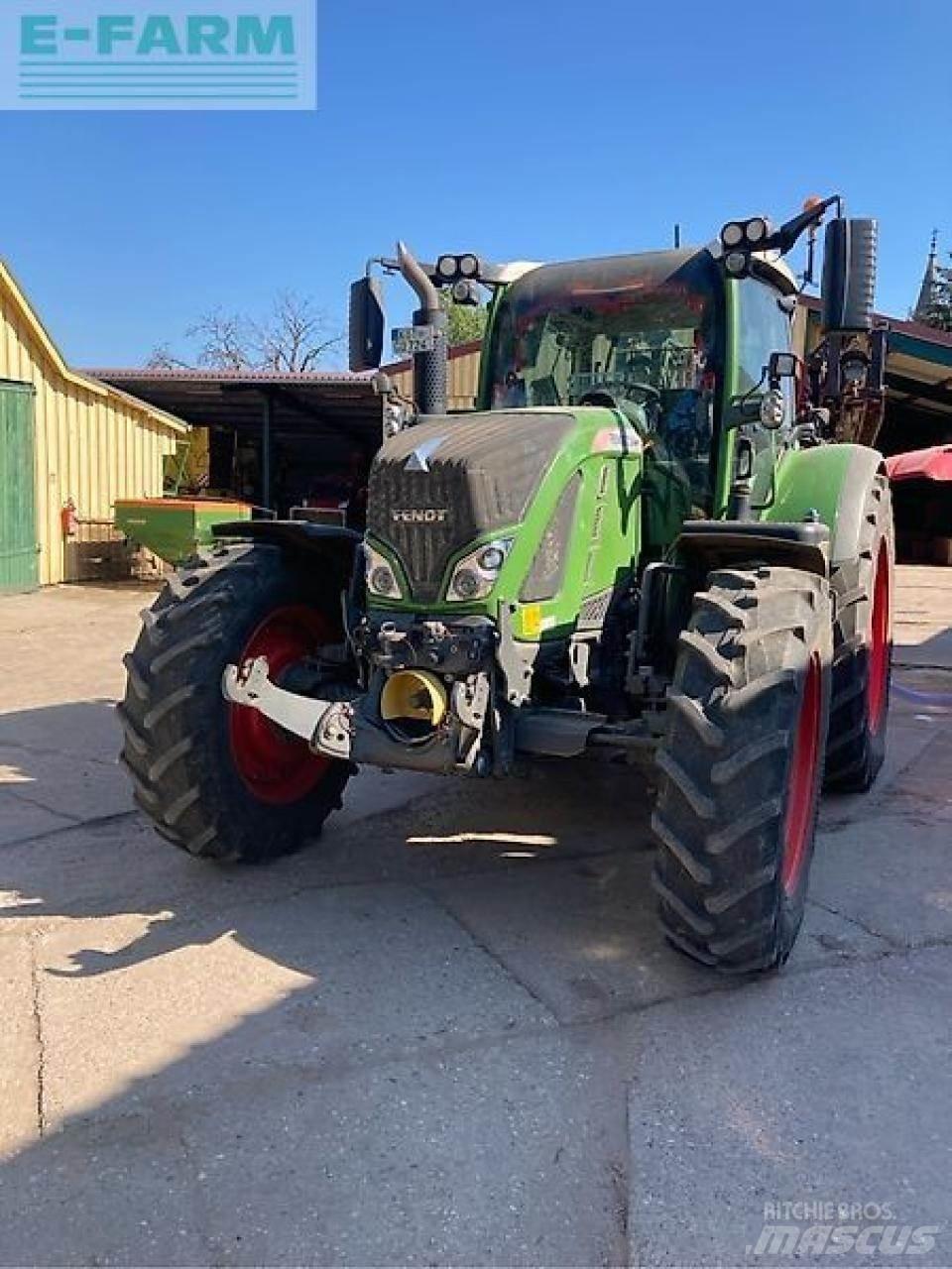 Fendt 724 vario Trattori