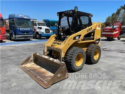 CAT 236 B Mini Pale Gommate