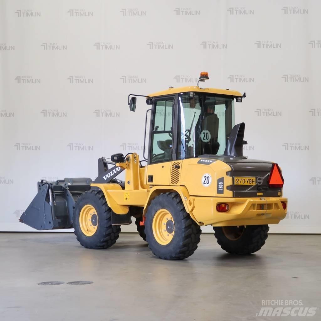 Volvo L30G Pale gommate