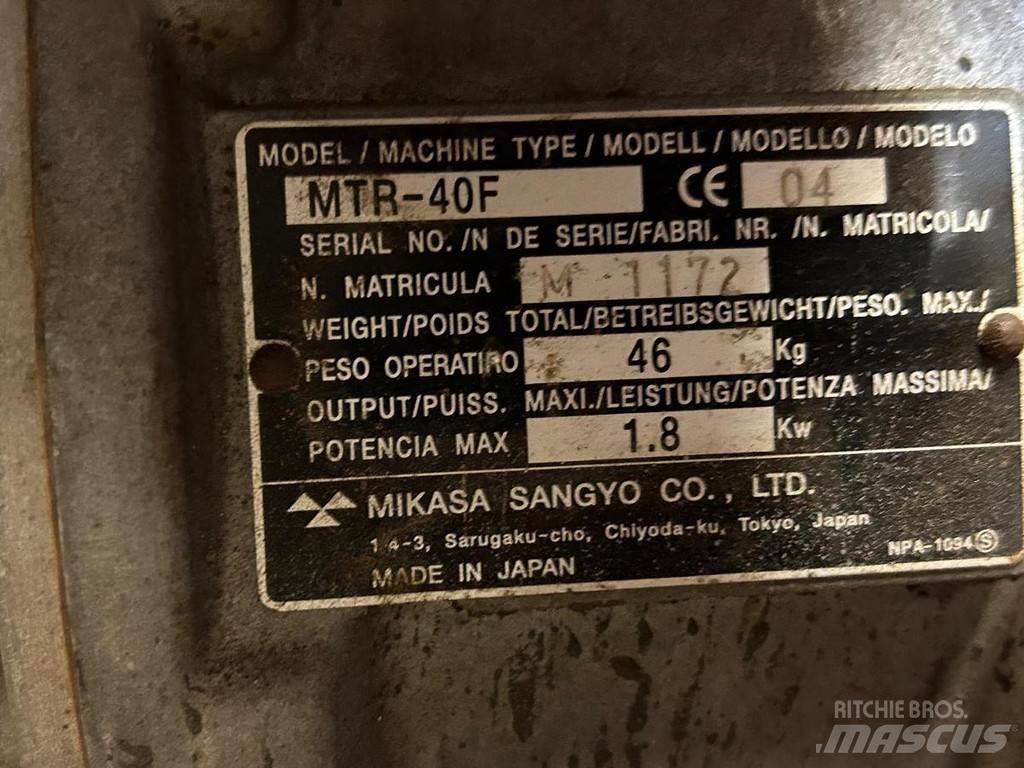 Mikasa MTR-40F Vibratori