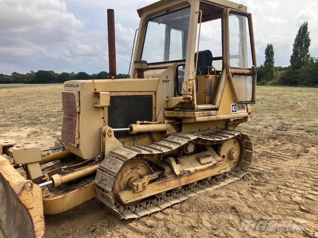 CAT D 3 B Dozer cingolati
